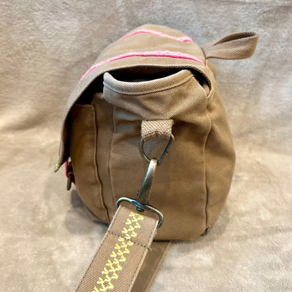American Girl Lea Clark Tan Brown Canvas Embroidered Messenger Bag Backpack - Picture 4 of 11